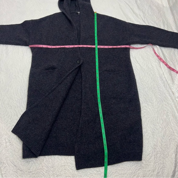 Uniqlo Women’s Hooded Wool Cardigan Sweater Jacket Oversized Size M Mid Length - Picture 5 of 9